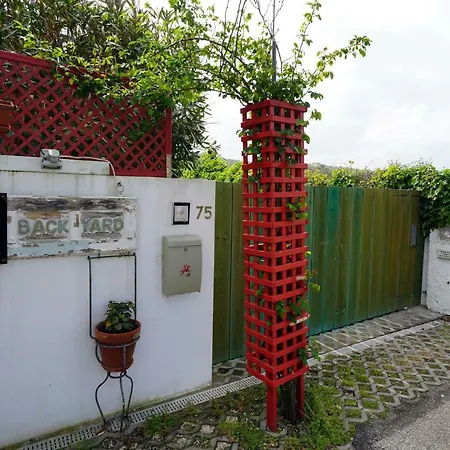 Nyaraló Colares Yard House *