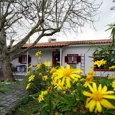 Nyaraló Colares Yard House *